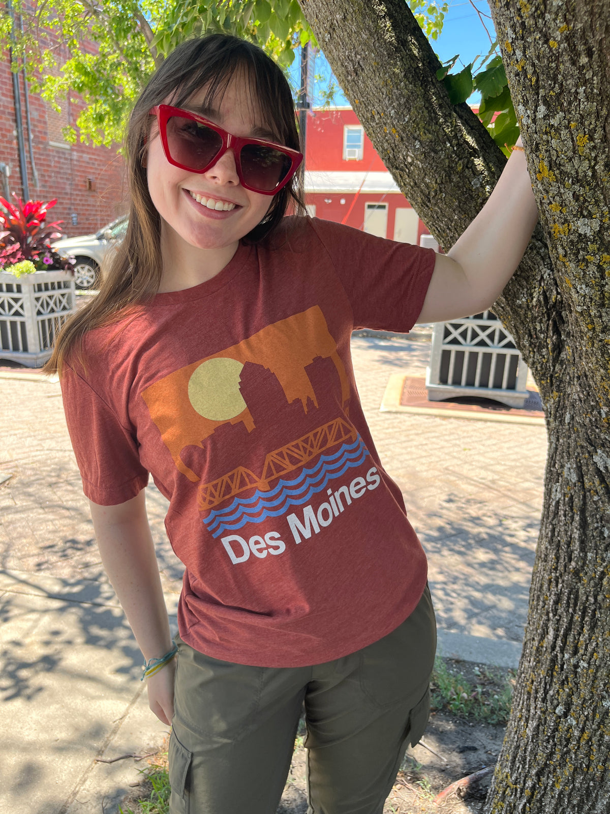 Des Moines Basics Rust T-Shirt - Bozz Prints